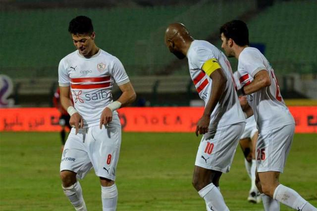 إمام عاشور يحتفل بأحد أهدافه مع الزمالك بصحبة شكيابالا وزيزو - صورة أرشيفية