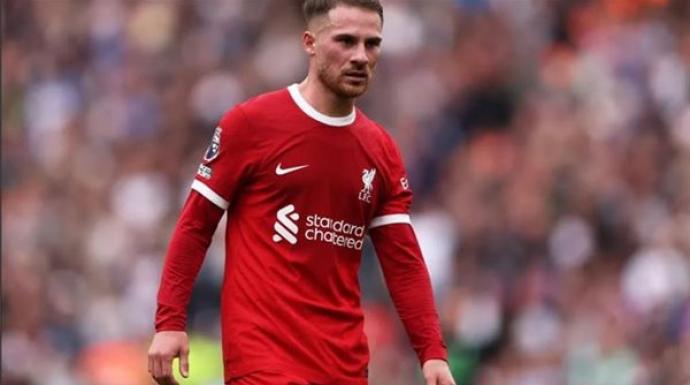 ماك أليستر يقص شريط أهدافه مع ليفربول