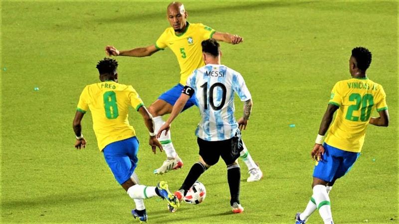 ميسي ضد البرازيل