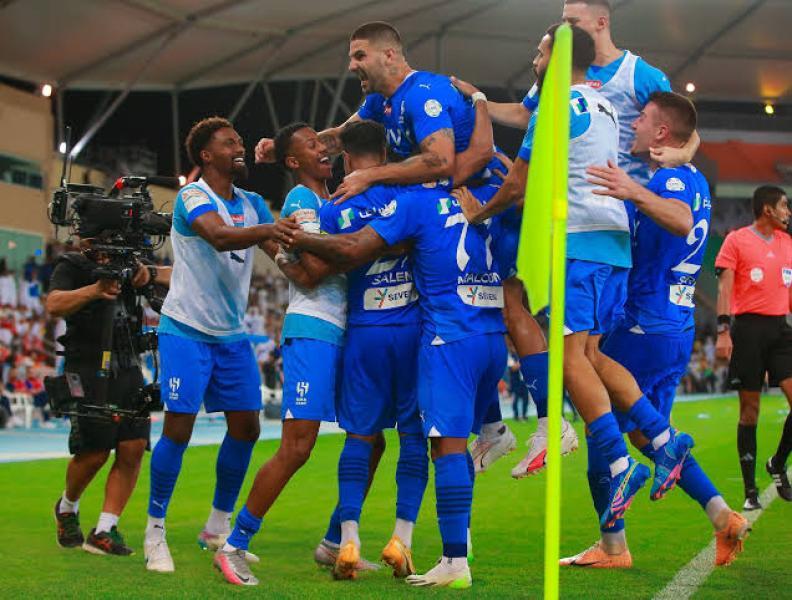 الهلال