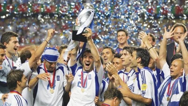 تتويج اليونان بـ يورو 2004