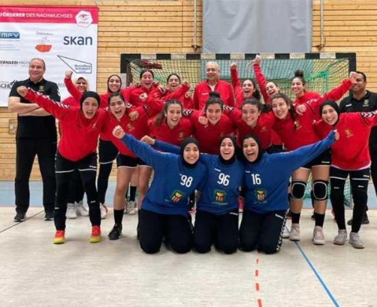 المنتخب الوطنى لسيدات كرة اليد مواليد 2004