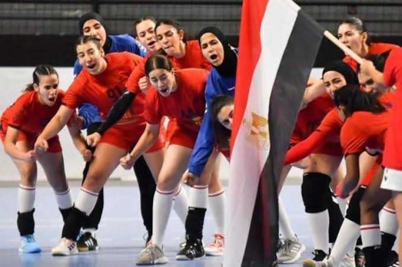 منتخب سيدات اليد 2004