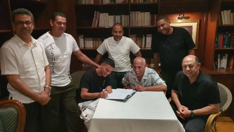 جلسة مسئولي الزمالك مع محمد شحاته