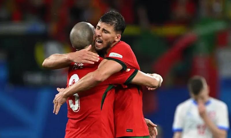 البرتغال