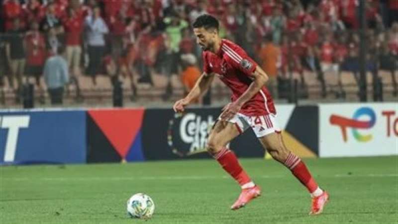 محمد عبد المنعم مدافع الأهلي