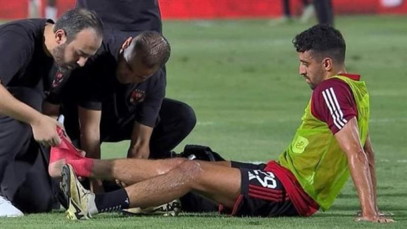 طاهر محمد طاهر لاعب الأهلي،